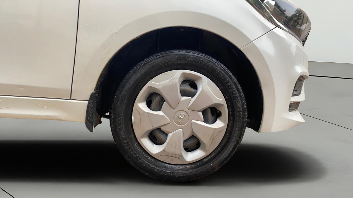 2020 Tata Tiago XT PETROL, Petrol, Manual, 46,888 km, Right Front Wheel
