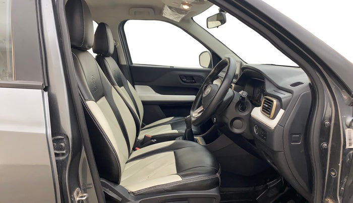 2022 Tata PUNCH ACCOMPLISHED MT, Petrol, Manual, 39,968 km, Right Side Front Door Cabin