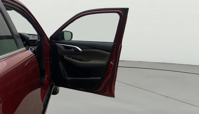 2022 Toyota URBAN CRUISER HYRYDER V HYBRID, Hybrid, Automatic, 54,927 km, RHS Front Door