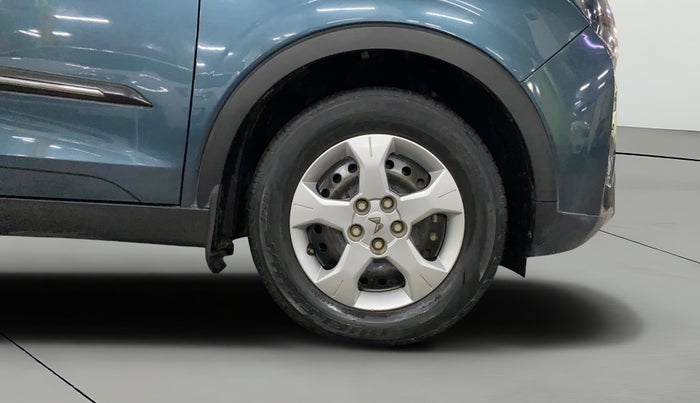 2022 Mahindra XUV300 W6 1.5 DIESEL AMT, Diesel, Automatic, 17,740 km, Right Front Wheel