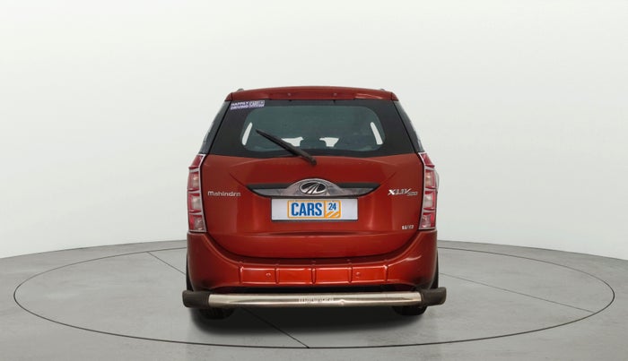 2017 Mahindra XUV500 W9, Diesel, Manual, 1,40,263 km, Back/Rear