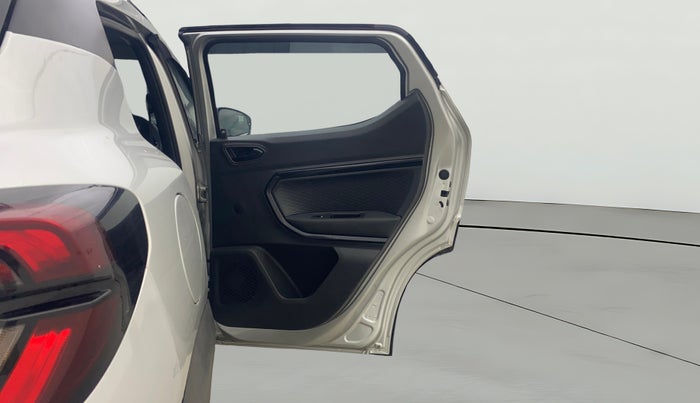 2023 Renault Kiger RXZ AMT, Petrol, Automatic, 3,815 km, RHS Rear Door