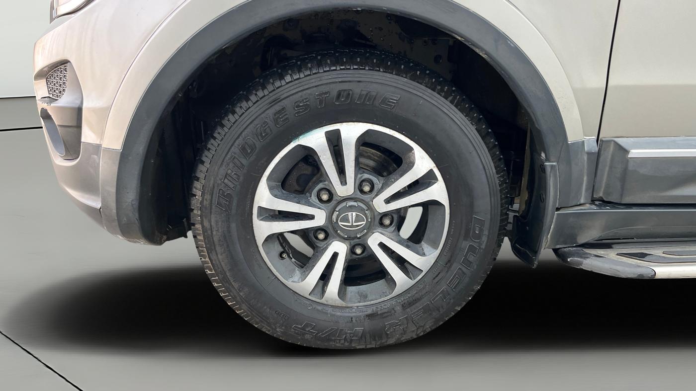 2018 Tata Hexa XMA 4X2 7 STR, Diesel, Automatic, 58,341 km, Left Front Wheel