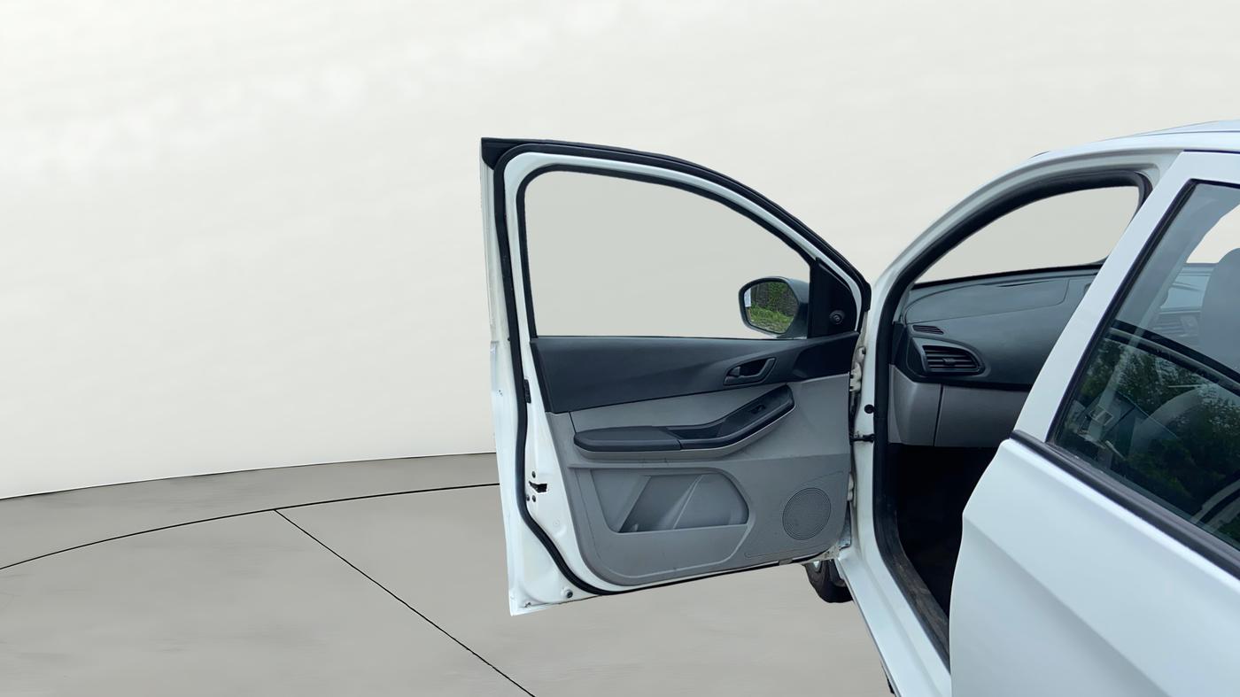2023 Tata Tiago XM CNG, CNG, Manual, 32,657 km, LHS Front Door