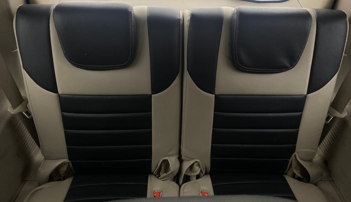 2017 Mahindra XUV500 W6 AT 1.99, Diesel, Automatic, 64,287 km, Third Seat Row ( optional )