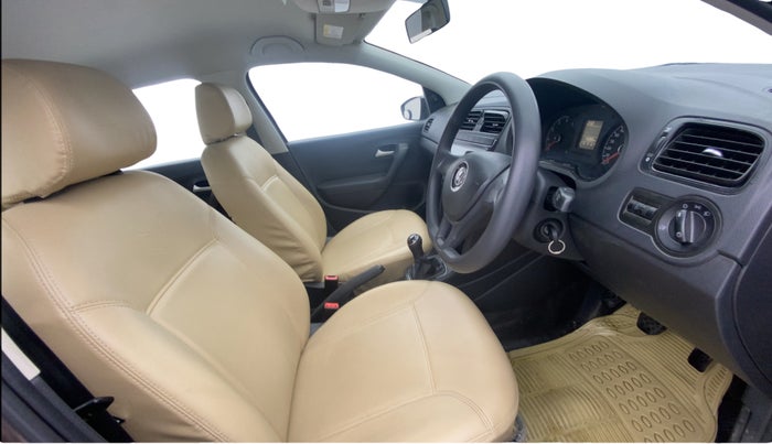 2018 Volkswagen Ameo TRENDLINE 1.0L, Petrol, Manual, 42,277 km, Right Side Front Door Cabin