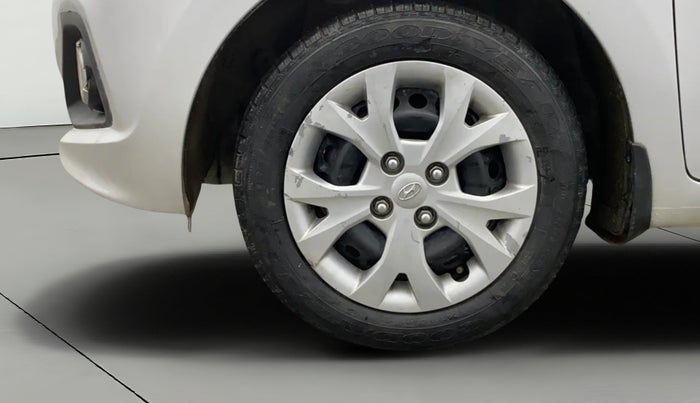 2016 Hyundai Grand i10 SPORTZ 1.2 KAPPA VTVT, Petrol, Manual, 35,902 km, Left Front Wheel