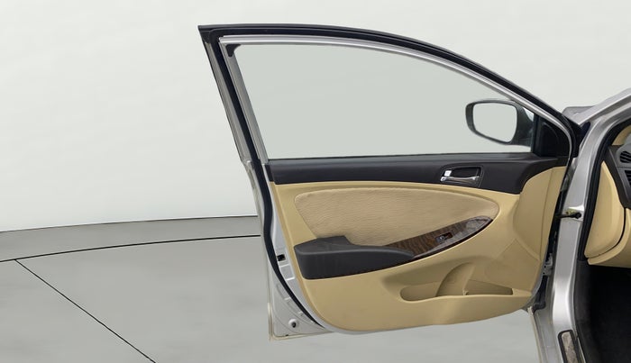 2014 Hyundai Verna FLUIDIC 1.6 VTVT SX, Petrol, Manual, 81,762 km, LHS Front Door