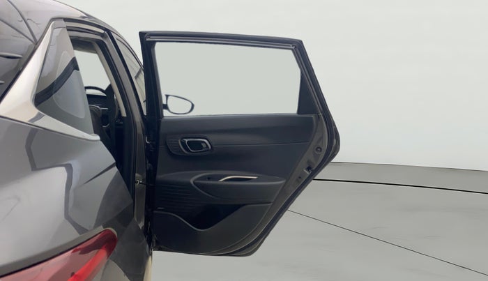 2022 Hyundai NEW I20 ASTA 1.2 MT, Petrol, Manual, 26,568 km, RHS Rear Door