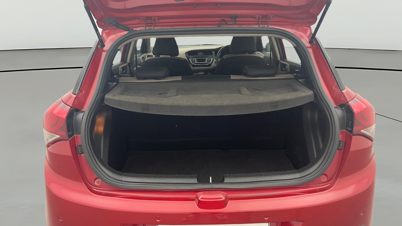 2016 Hyundai Elite i20 ASTA 1.2, Petrol, Manual, 1,02,226 km, Boot Open Zoomed View