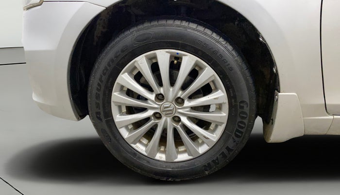 2016 Maruti Ciaz ZXI, Petrol, Manual, 95,555 km, Left Front Wheel