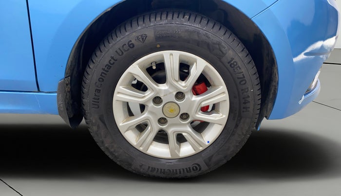 2017 Tata Tiago XZ PETROL, Petrol, Manual, 38,576 km, Right Front Wheel