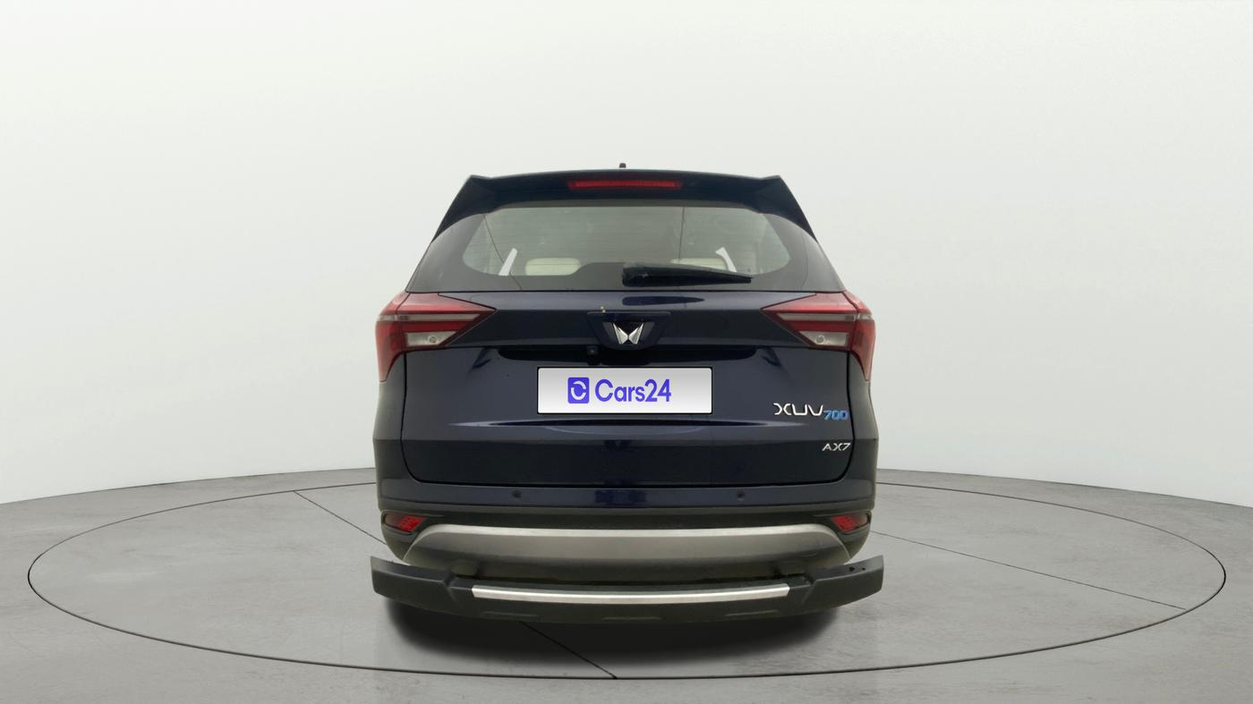 2021 Mahindra XUV700 AX 7 P AT 7 STR, Petrol, Automatic, 31,113 km, Back/Rear