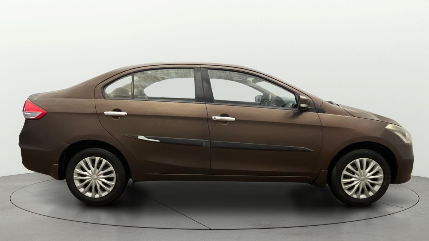 2015 Maruti Ciaz VXI+, Petrol, Manual, 30,364 km, Right Side View