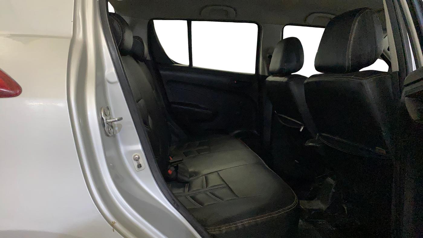 2015 Maruti Swift LXI (O), Petrol, Manual, 78,136 km, Right Side Rear Door Cabin
