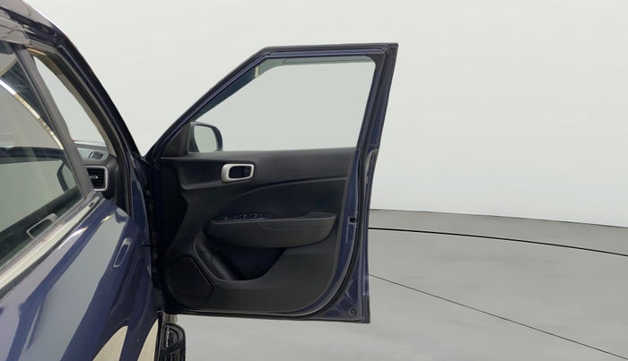 2020 Hyundai VENUE SX 1.0 TURBO, Petrol, Manual, 16,373 km, RHS Front Door