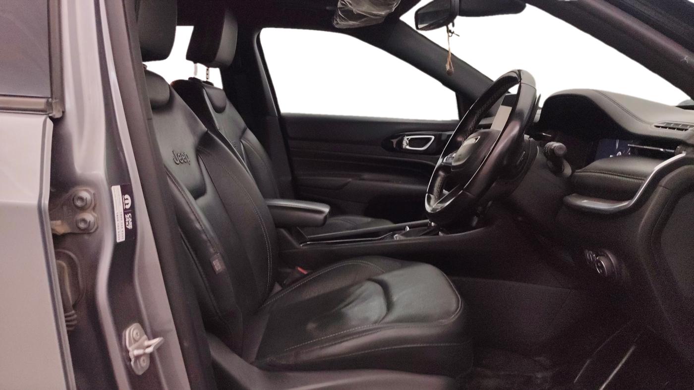 2021 Jeep Compass MODEL S (O) DIESEL 4X4 AT, Diesel, Automatic, 66,369 km, Right Side Front Door Cabin