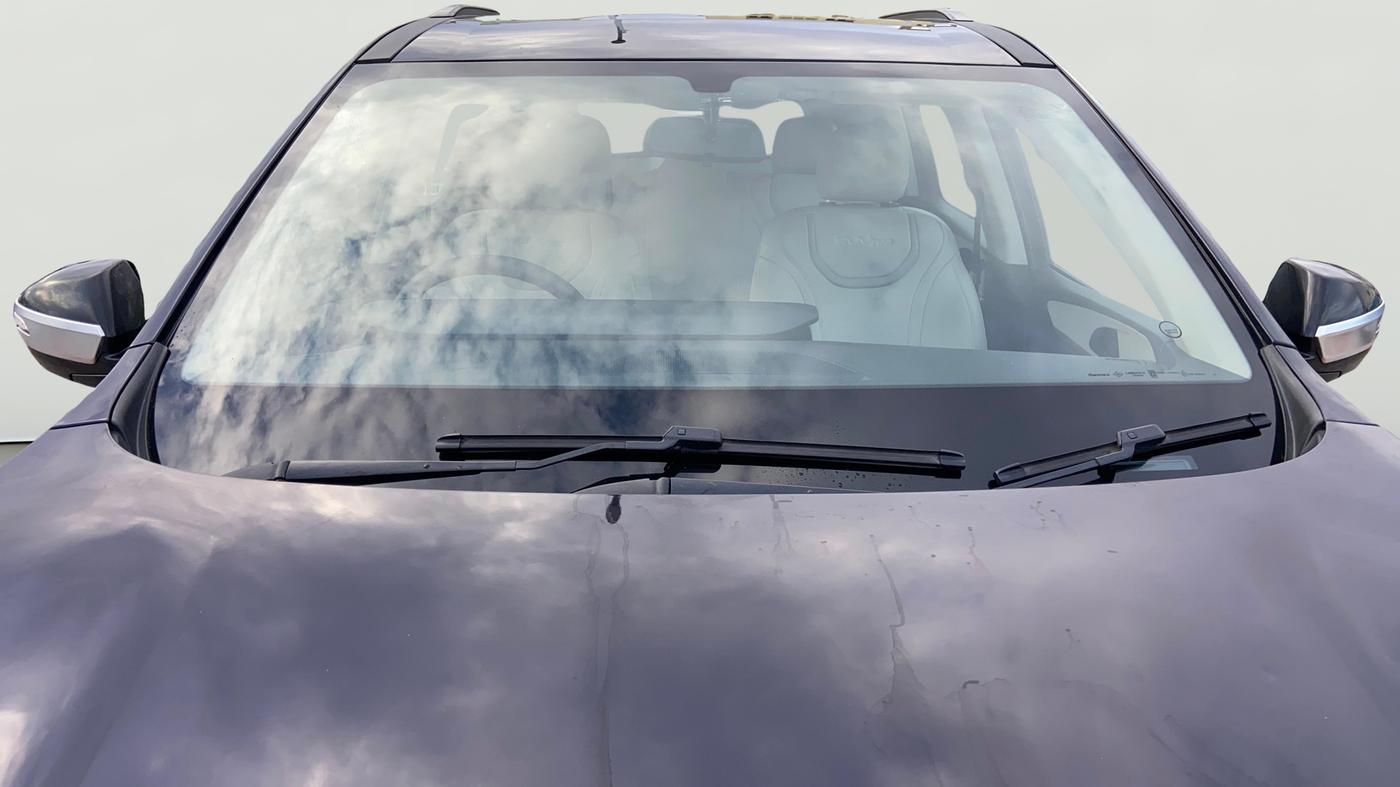 2022 Mahindra XUV700 AX 5 P AT 5 STR, Petrol, Automatic, 20,014 km, Front Windshield