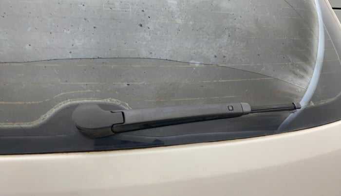 2016 Volkswagen Polo HIGHLINE1.2L, Petrol, Manual, 76,926 km, Rear Wiper