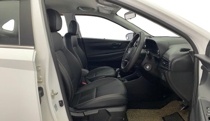 2021 Hyundai NEW I20 SPORTZ 1.0T GDI IMT, Petrol, Manual, 10,656 km, Right Side Front Door Cabin