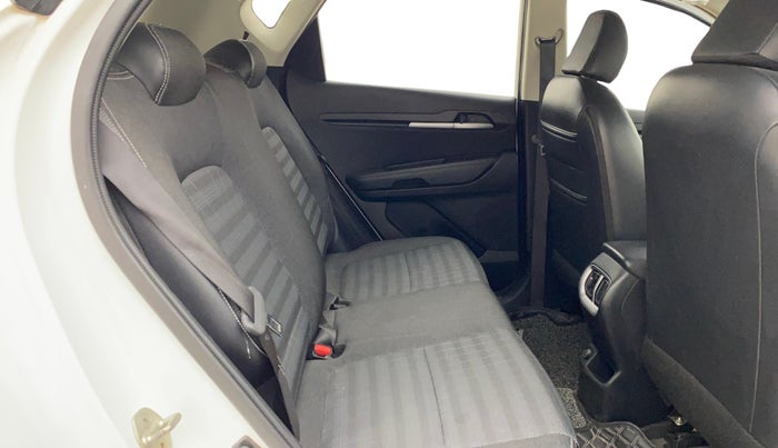 2021 KIA SONET HTK PLUS 1.2, Petrol, Manual, 26,883 km, Right Side Rear Door Cabin