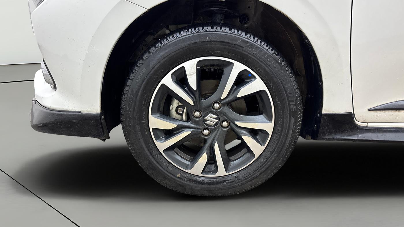 2024 Maruti Swift ZXi Plus, Petrol, Manual, 47,222 km, Left Front Wheel