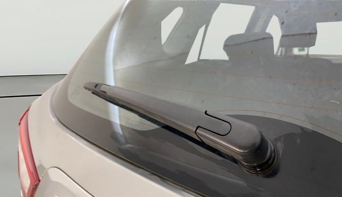 2016 Maruti S Cross ZETA 1.3, Diesel, Manual, 52,789 km, Rear Wiper