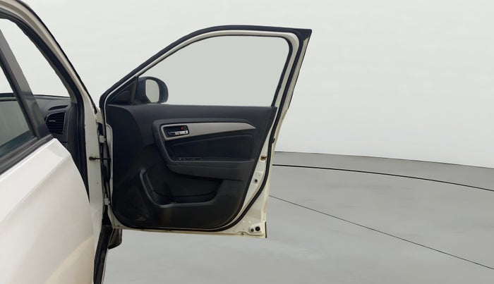 2016 Maruti Vitara Brezza ZDI PLUS, Diesel, Manual, 1,04,764 km, RHS Front Door