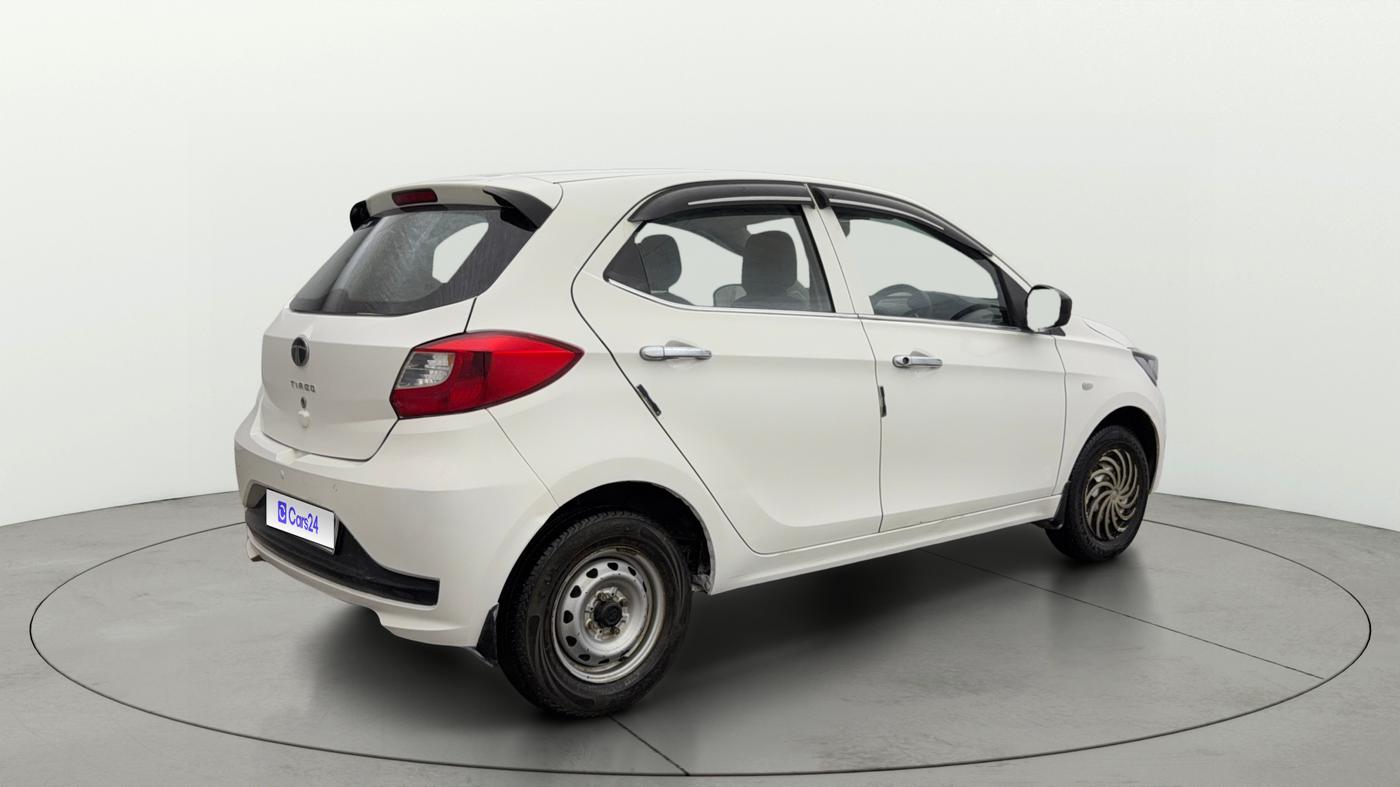 2024 Tata Tiago XE PETROL, Petrol, Manual, 15,368 km, Right Back Diagonal