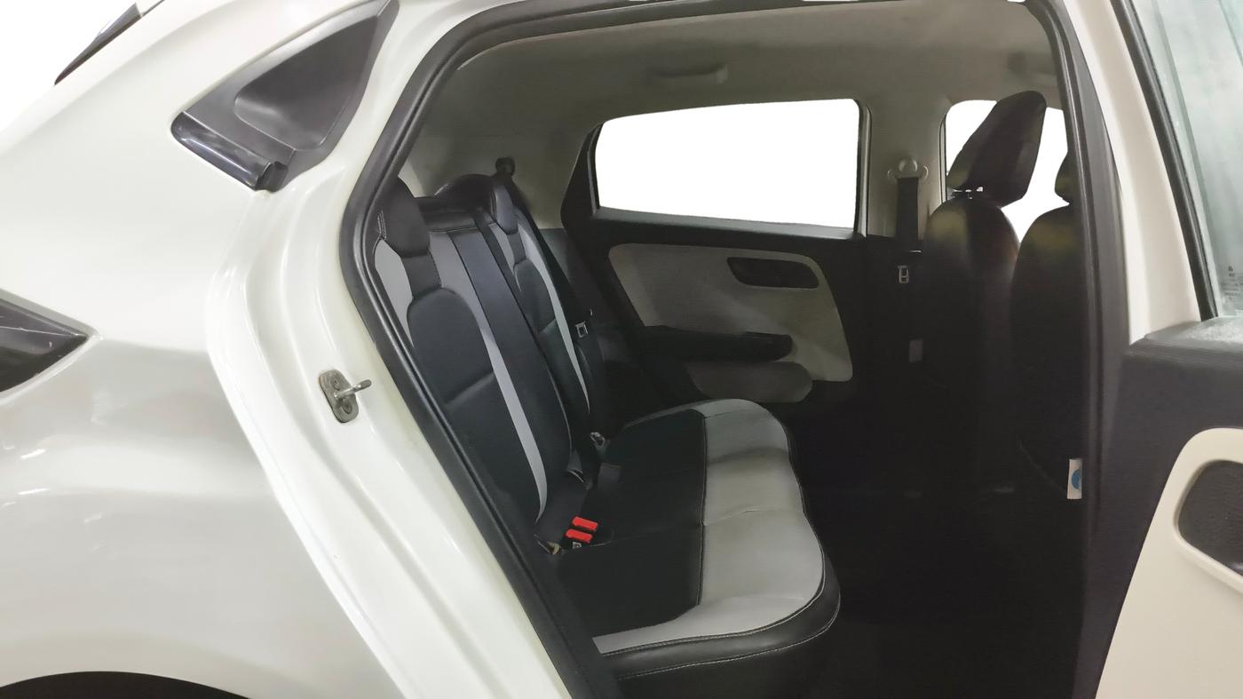 2021 Tata ALTROZ XM PLUS PETROL, Petrol, Manual, 32,740 km, Right Side Rear Door Cabin