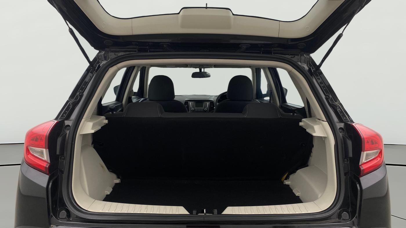2023 Mahindra XUV300 W6 1.5 Diesel, Diesel, Manual, 43,444 km, Boot Open Zoomed View