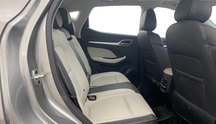 2023 MG ASTOR SHARP 1.5 CVT, Petrol, Automatic, 35,136 km, Right Side Rear Door Cabin