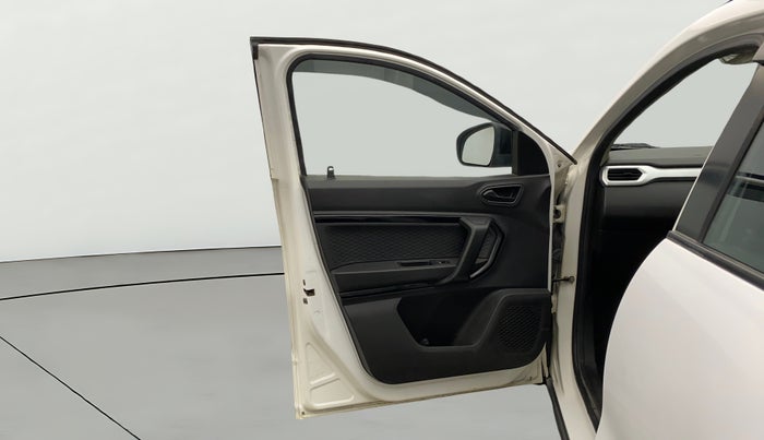 2022 Renault Kiger RXL MT, Petrol, Manual, 31,824 km, LHS Front Door