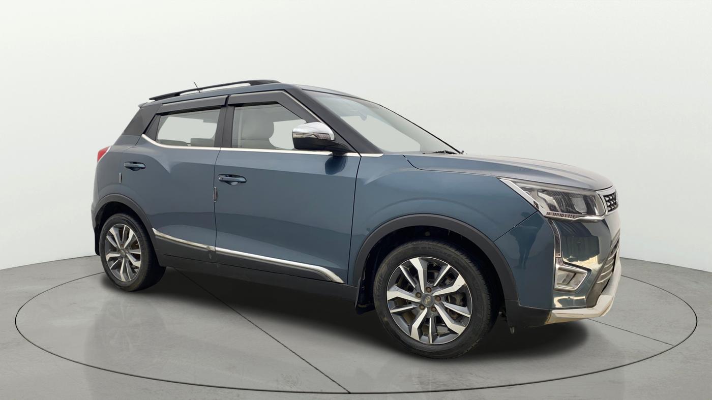2021 Mahindra XUV300 W8 (O) 1.2 PETROL AMT, Petrol, Automatic, 57,357 km, Right Front Diagonal