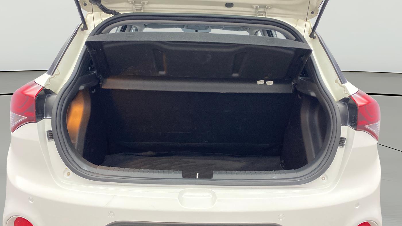 2015 Hyundai i20 Active 1.2 S, Petrol, Manual, 34,618 km, Boot Open Zoomed View