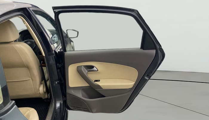 2016 Volkswagen Vento HIGHLINE PLUS 1.2 AT 16 ALLOY, Petrol, Automatic, 81,688 km, RHS Rear Door