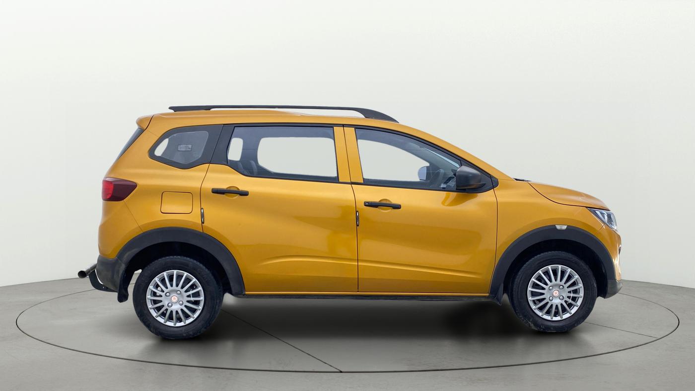 2020 Renault TRIBER RXE MT, Petrol, Manual, 43,597 km, Right Side View