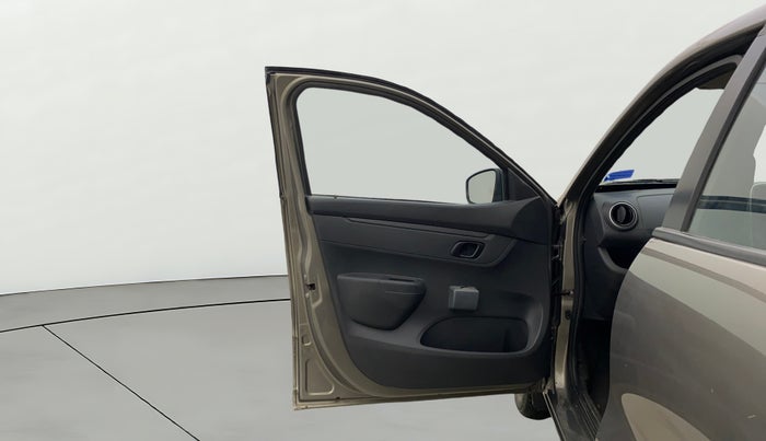 2016 Renault Kwid RXL, Petrol, Manual, 27,353 km, LHS Front Door