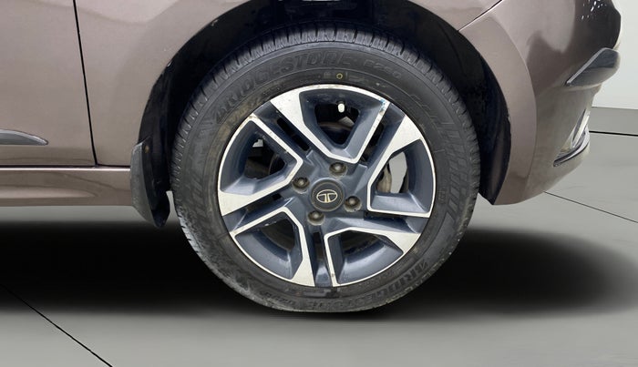2017 Tata TIGOR XZ (O) PETROL, Petrol, Manual, 72,438 km, Right Front Wheel