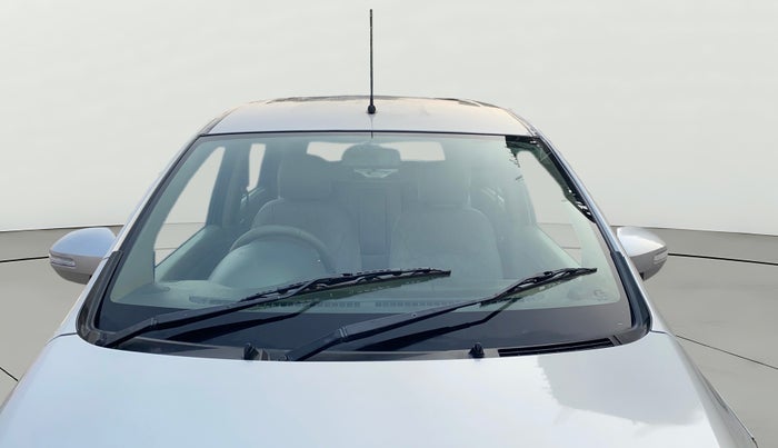 2013 Maruti Ertiga ZDI, Diesel, Manual, 1,00,067 km, Front Windshield