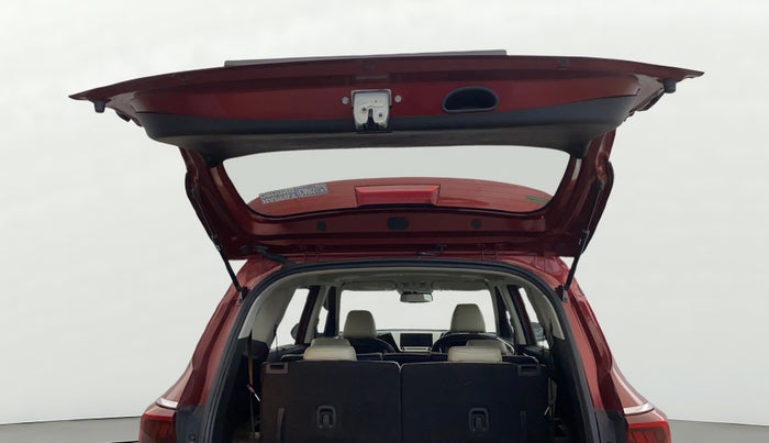 2022 KIA CARENS LUXURY PLUS 1.4 PETROL DCT 7 STR, Petrol, Automatic, 37,117 km, Boot Door Open