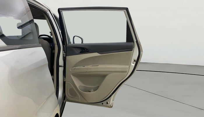 2018 Mahindra MARAZZO M4 8 STR, Diesel, Manual, 84,331 km, RHS Rear Door