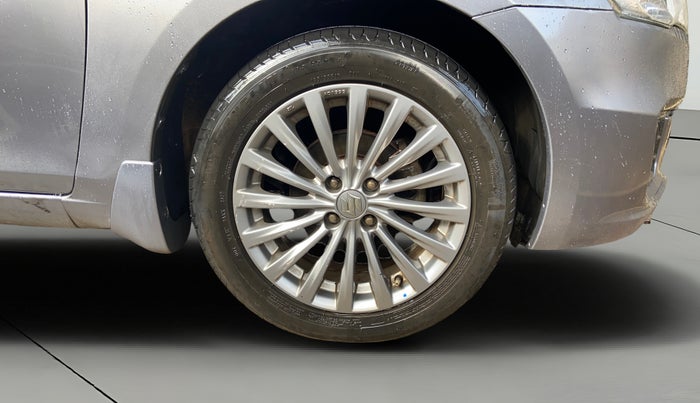 2017 Maruti Ciaz ALPHA 1.4 PETROL, Petrol, Manual, 60,471 km, Right Front Wheel