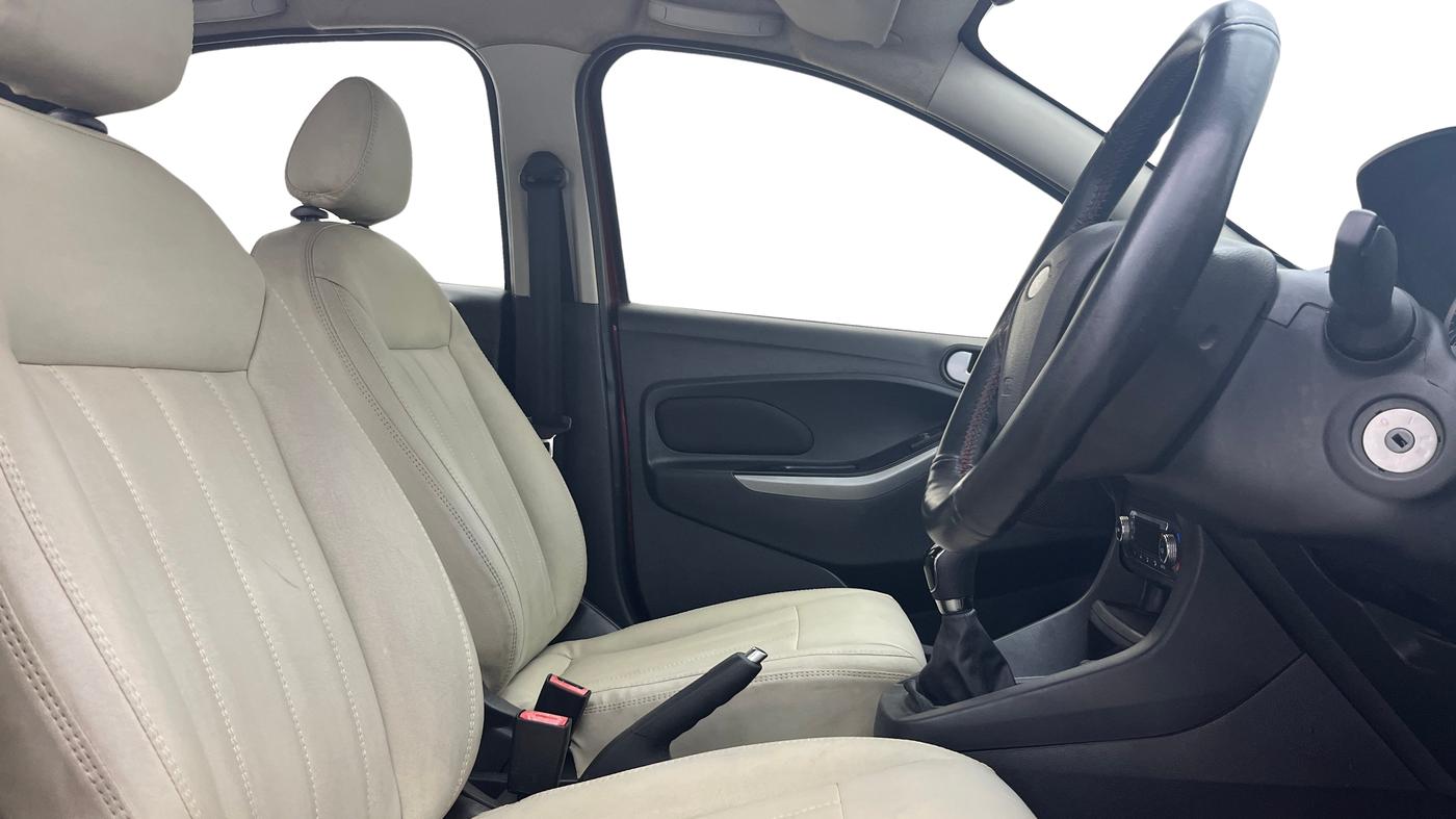 2017 Ford New Figo TITANIUM1.5 DIESEL, Diesel, Manual, 93,895 km, Right Side Front Door Cabin
