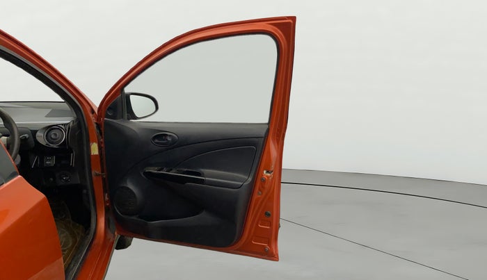 2014 Toyota Etios CROSS 1.2 G, Petrol, Manual, 44,728 km, RHS Front Door