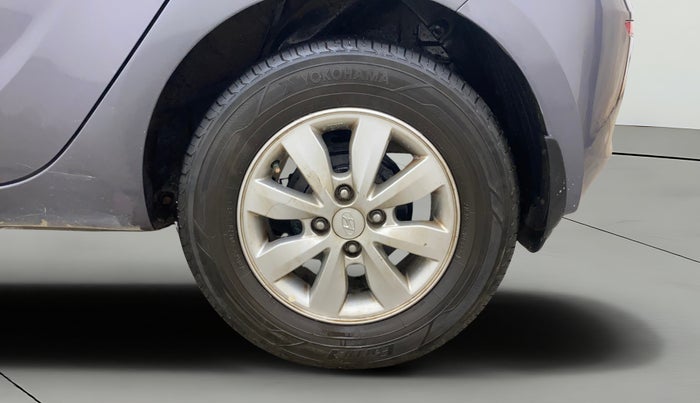 2014 Hyundai i20 SPORTZ 1.2, Petrol, Manual, 1,27,126 km, Left Rear Wheel