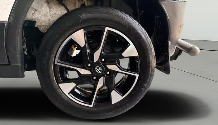 2023 Tata PUNCH ACCOMPLISHED DAZZLE SUNROOF CNG MT, CNG, Manual, 76,917 km, Left Rear Wheel