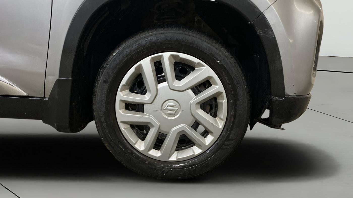 2021 Maruti Vitara Brezza VXI, CNG, Manual, 57,443 km, Right Front Wheel