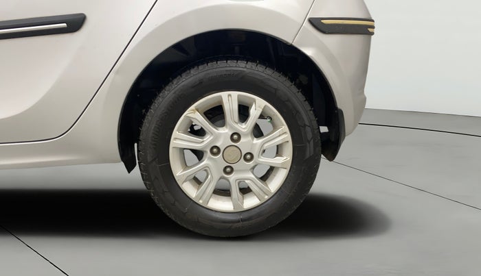 2017 Tata Tiago XZ PETROL, Petrol, Manual, 25,967 km, Left Rear Wheel