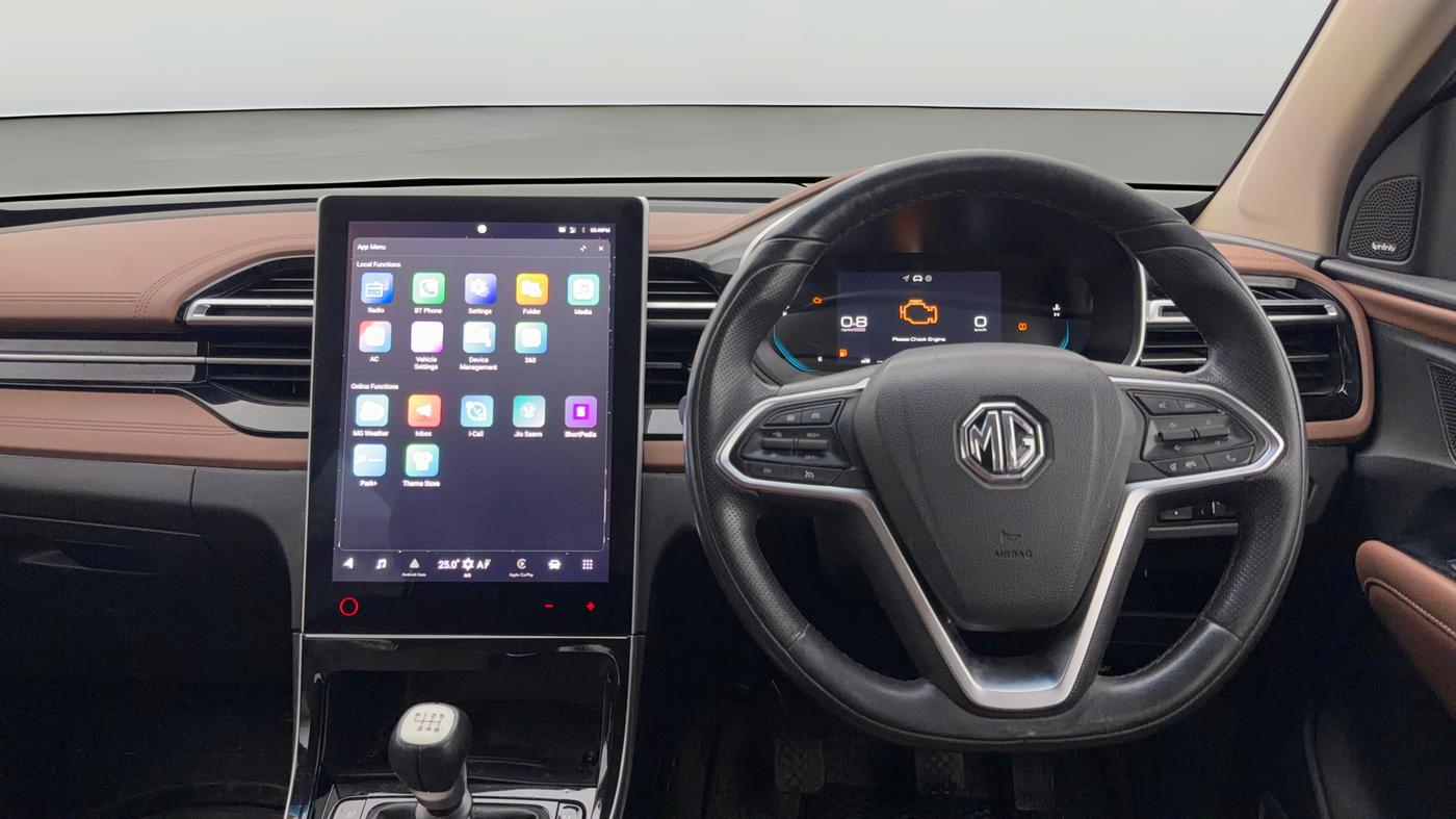 2023 MG HECTOR PLUS SHARP PRO 2.0 TURBO DIESEL 6 STR, Diesel, Manual, 1,15,403 km, Steering Wheel Close Up